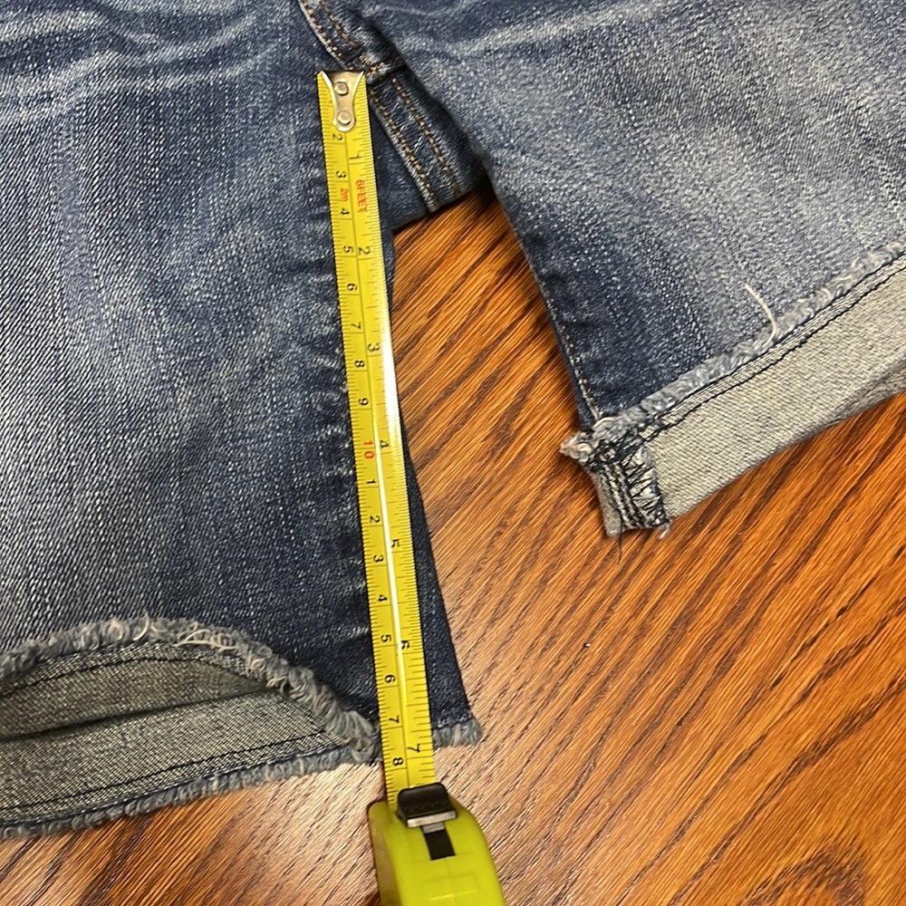 Gap Women’s denim shorts - Picture 4 of 4